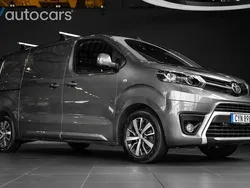 Mörkgrå (grå) Begagnad 2016 Toyota Proace Van | 148 000 kr