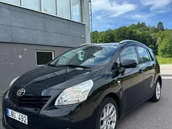 Svart Begagnad 2010 Toyota Verso Minibuss | 69 000 kr (Marknadspris)