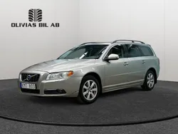 Ljusbrun (brun) Begagnad 2011 Volvo V70 Momentum Kombi | 54 400 kr (Bra pris)