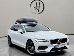 Vit Begagnad 2020 Volvo V60 Momentum Kombi | 275 000 kr (Bra pris)