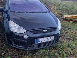 Svart Begagnad 2008 Ford S-MAX S Minibuss | 12 000 kr