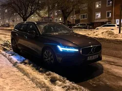 Brun Begagnad 2020 Volvo V60 Momentum Kombi | 269 000 kr (Marknadspris)