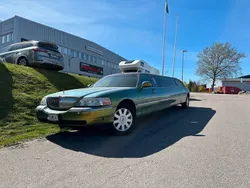 Svart (avery kameleont) Begagnad 2005 Lincoln Town Car Sedan | 199 900 kr