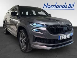 Grå (graphite grey metallic) Begagnad 2024 Skoda Kodiaq SportLine SUV | 459 900 kr (Lite dyr)
