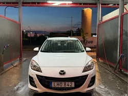 Vit Begagnad 2010 Mazda 3 Comfort Sedan | 59 900 kr (Marknadspris)