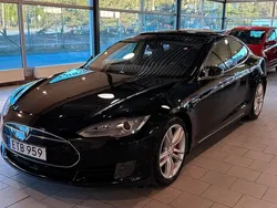 Svart Begagnad 2015 Tesla Model S Sedan | 229 900 kr (Bra pris)
