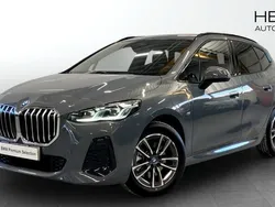 Grå (grey) Begagnad 2024 BMW 230e Active Tourer M Sport Minibuss | 478 700 kr (Marknadspris)