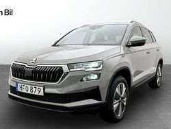 Grå Begagnad 2023 Skoda Karoq Style SUV | 319 900 kr (Marknadspris)