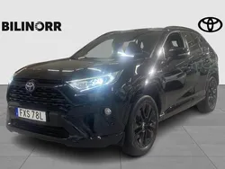 Svart Begagnad 2020 Toyota RAV4 Hybrid SUV | 399 900 kr (Dyr)