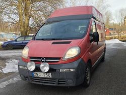 Röd Begagnad 2006 Opel Vivaro Van | 44 000 kr