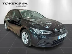 Svart Begagnad 2021 VW Golf VIII Kombi | 235 900 kr (Dyr)