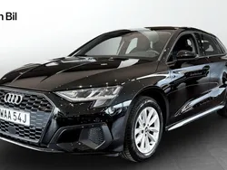 Svart Begagnad 2022 Audi A3 Sportback Proline Halvkombi | 264 000 kr (Marknadspris)