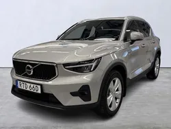 Silver Begagnad 2023 Volvo XC40 Core SUV | 359 900 kr (Marknadspris)