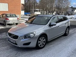 Grå Begagnad 2011 Volvo V60 Momentum Kombi | 75 000 kr (Bra pris)