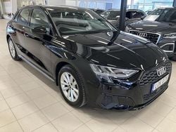 Brilliantsvart Begagnad 2022 Audi A3 Proline Sedan | 219 000 kr (Bra pris)