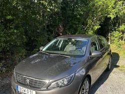 Grå Begagnad 2019 Peugeot 308 Allure Halvkombi | 115 000 kr (Marknadspris)
