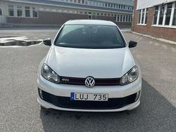 Vit Begagnad 2012 VW Golf VII Edition Halvkombi | 89 900 kr (Superpris)