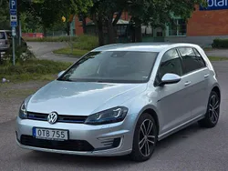 Silver Begagnad 2016 VW Golf VII GTE Halvkombi | 124 900 kr (Superpris)