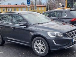 Grå Begagnad 2017 Volvo XC60 SUV | 229 000 kr (Marknadspris)