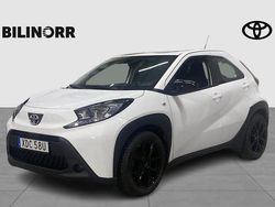 Vit Begagnad 2022 Toyota Aygo X Play SUV | 162 200 kr (Marknadspris)