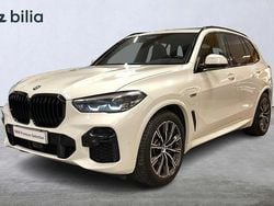 Vit Begagnad 2021 BMW X5 M Sport SUV | 599 000 kr (Marknadspris)