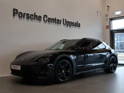 Svart (jet black metallic) Ny 2024 Porsche Taycan Cross Turismo Sedan | 1 484 960 kr (Marknadspris)
