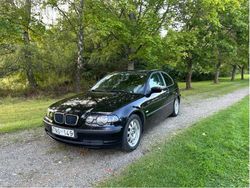 Svart Begagnad 2003 BMW 316 Compact Halvkombi | 59 000 kr