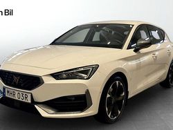 Vit (candy white) Begagnad 2024 Cupra Leon Kombi | 269 900 kr (Bra pris)