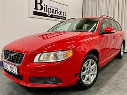 Röd Begagnad 2009 Volvo V70 Momentum Kombi | 69 900 kr (Marknadspris)
