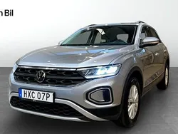 Silver (pyrit silver metallic) Begagnad 2022 VW T-Roc Life SUV | 209 900 kr (Bra pris)