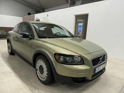 Grön Begagnad 2007 Volvo C30 Halvkombi | 79 900 kr (Marknadspris)