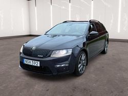 Svart Begagnad 2015 Skoda Octavia RS Kombi | 159 900 kr (Marknadspris)