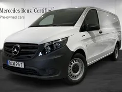 Vit Begagnad 2022 Mercedes e-Vito Minibuss | 437 375 kr (Marknadspris)