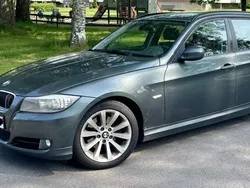 Grön Begagnad 2010 BMW 320 Comfort Edition Kombi | 74 400 kr (Marknadspris)