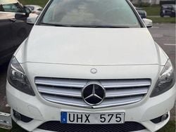 Vit Begagnad 2013 Mercedes B180 Minibuss | 110 000 kr (Marknadspris)