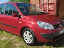 Röd Begagnad 2006 Renault Scénic II Minibuss | 18 000 kr (Marknadspris)