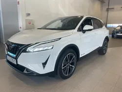 Vit Begagnad 2023 Nissan Qashqai Tekna SUV | 347 999 kr (Marknadspris)