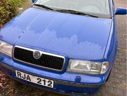 Blå Begagnad 2000 Skoda Octavia Halvkombi | 23 500 kr (Dyr)