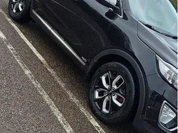 Svart Begagnad 2016 Kia Sorento SUV | 220 000 kr (Marknadspris)