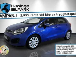 Blå Begagnad 2013 Kia Rio Halvkombi | 69 900 kr (Marknadspris)