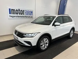 Vit Begagnad 2022 VW Tiguan Life SUV | 298 900 kr (Marknadspris)