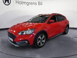 Röd Begagnad 2019 Ford Focus Active Halvkombi | 164 800 kr (Marknadspris)