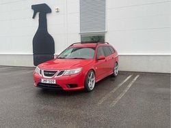 Röd Begagnad 2009 Saab 9-3 Linear Kombi | 29 000 kr (Marknadspris)