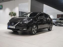 Svart Begagnad 2021 Nissan Leaf N-Connecta Halvkombi | 209 900 kr