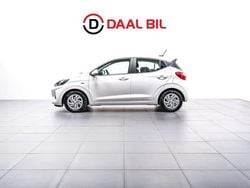 Vit Begagnad 2020 Hyundai i10 Halvkombi | 122 700 kr (Marknadspris)