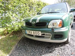 Röd Begagnad 2002 Nissan Micra Halvkombi | 2 500 kr