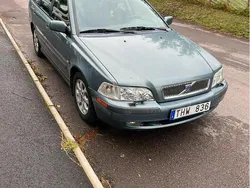 Grön Begagnad 2002 Volvo V40 Kombi | 12 500 kr (Bra pris)
