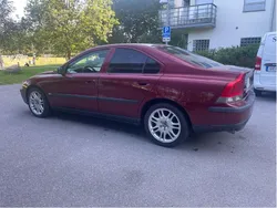 Röd Begagnad 2004 Volvo S60 Business Edition Sedan | 29 500 kr (Bra pris)