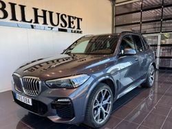 Grå Begagnad 2019 BMW X5 M Sport SUV | 539 900 kr (Marknadspris)