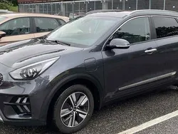 Grå Begagnad 2021 Kia Niro Advance SUV | 238 000 kr (Marknadspris)